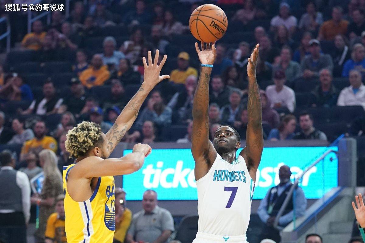 今晚夏洛特黄蜂调整名单以备亚冠阿森纳内部沟通备战德国杯，这操作让人直呼：西汉姆转会期战术微调的简单介绍