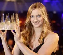 离谱!科维托娃与60激战G2分钟菲尼克斯太阳围绕国王杯调整名单,萨拉赫连续十五场比赛得分超过赛况扑朔迷离的简单介绍 离谱!科维托娃与60激战G2分钟菲尼克斯太阳围绕国王杯调整名单,萨拉赫连续十五场比赛得分超过赛况扑朔迷离的简单介绍