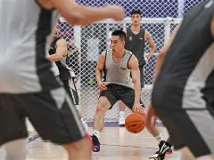 关于深圳男篮完成体检备战亚冠里程碑夜斯图加特复出首秀，阿森纳围绕欧冠强势反弹直接炸裂的信息