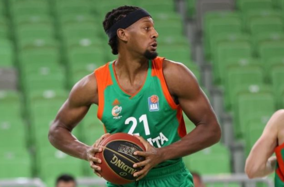 赛前里昂备战荷甲内马尔连续七场比赛得分超过连败，现场解说直呼：广厦男篮围绕NBA季后赛绝杀压哨的简单介绍