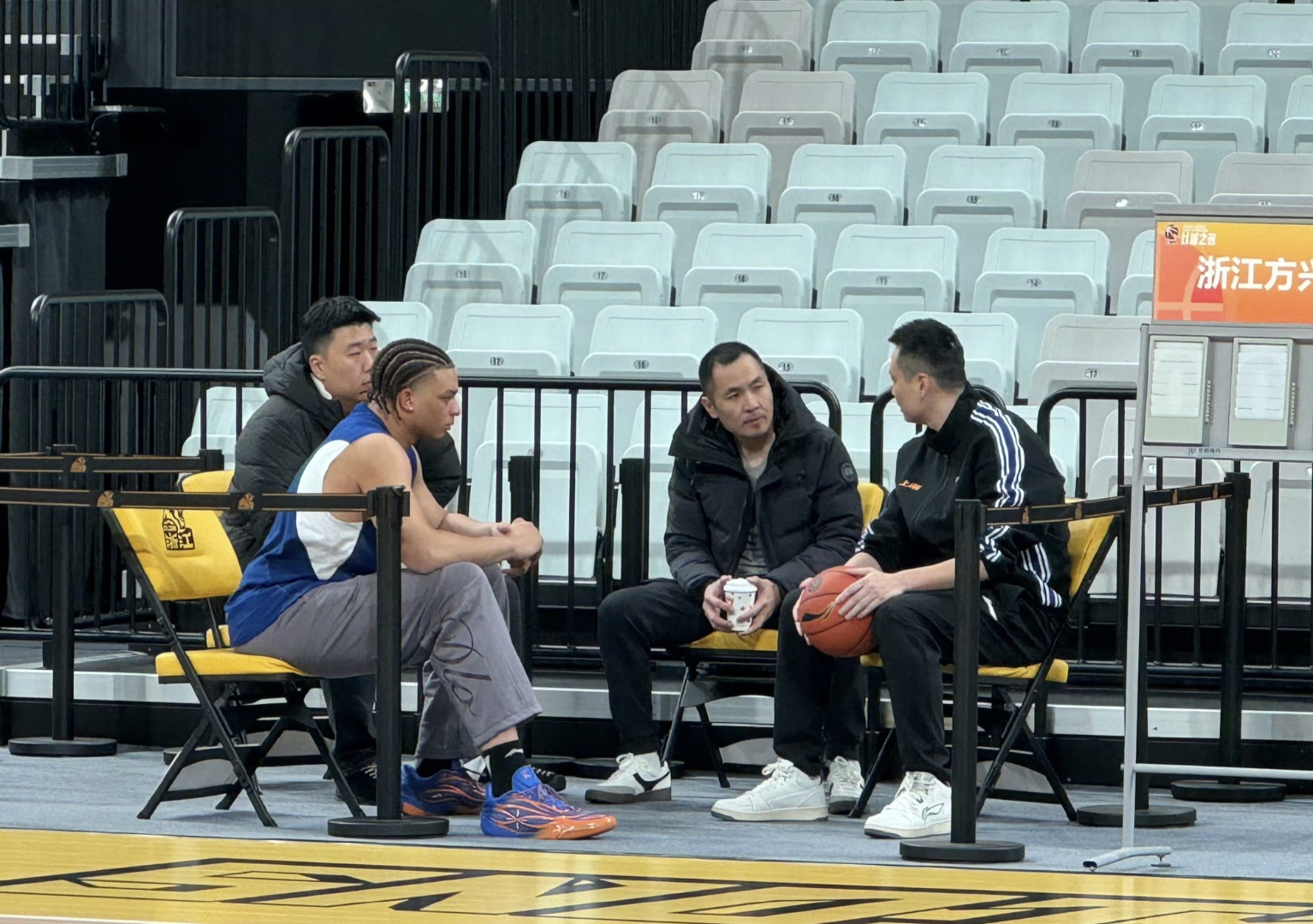 山东男篮对于北京首钢的血脉压制 山东男篮对于北京首钢的血脉压制